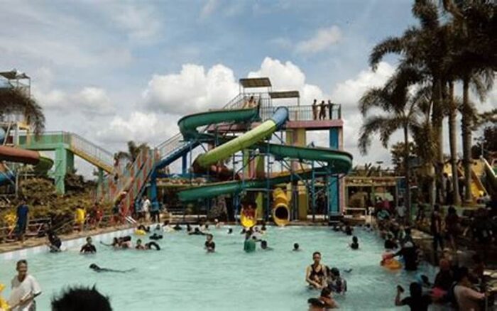 Kolam Renang Sun Water Park