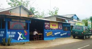 Warung Makan Pinggir Jalan